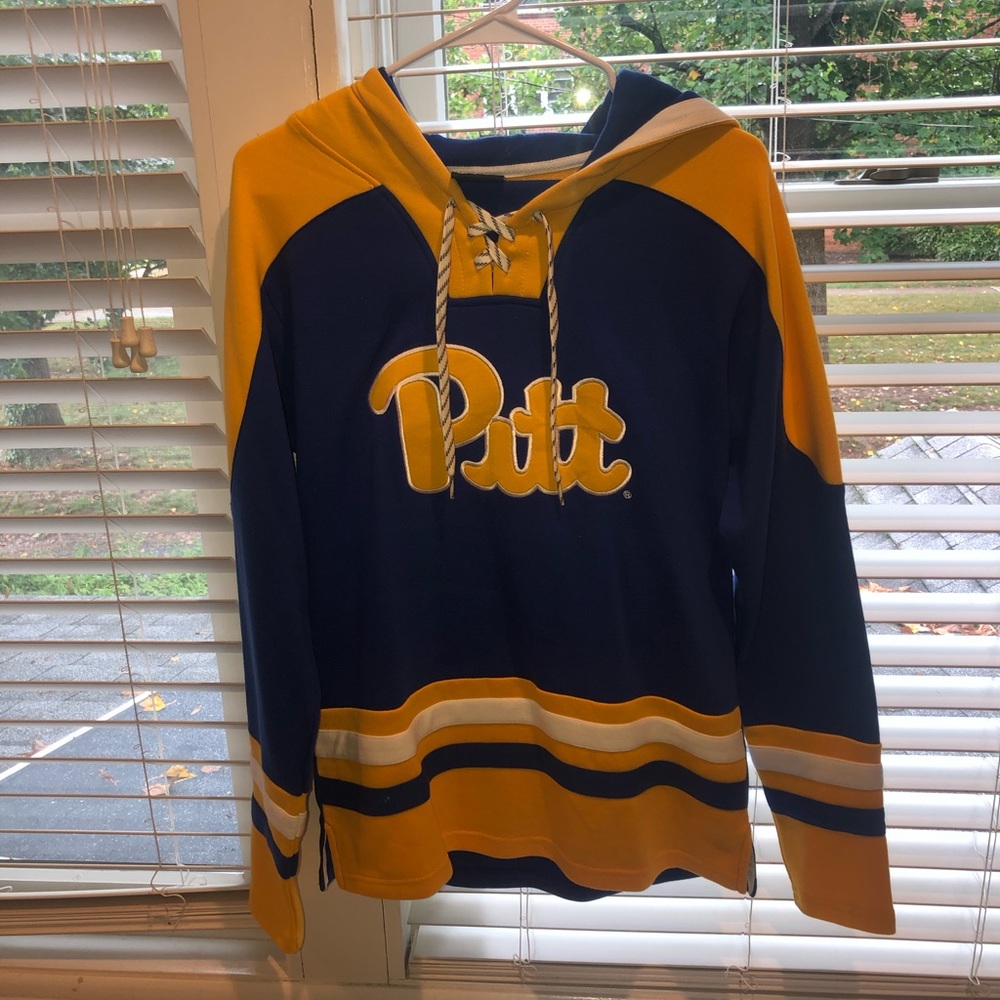 PITT. College Sweatshirt